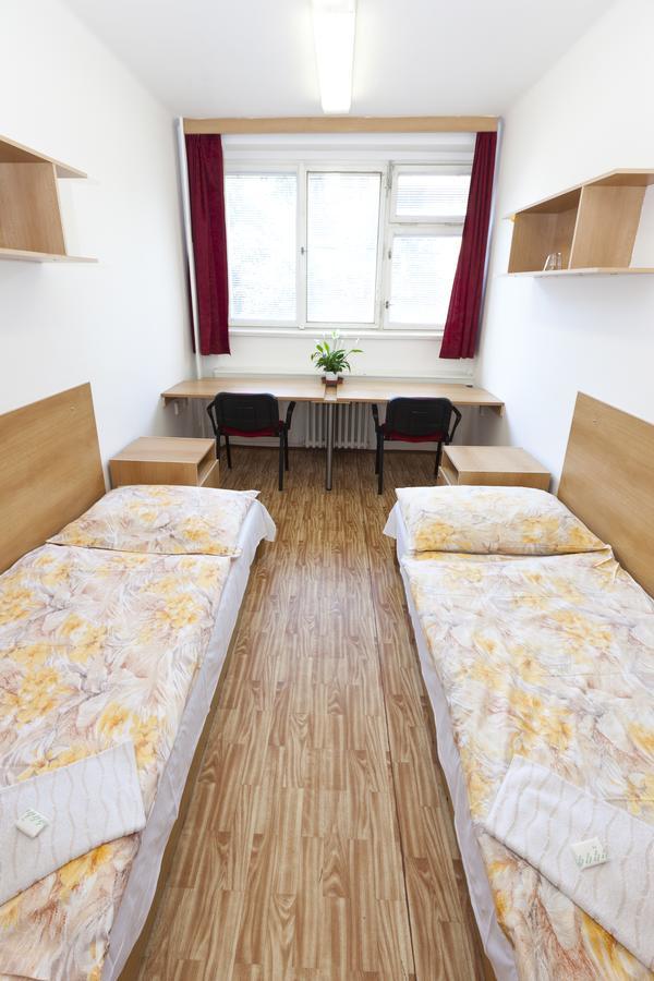 Hostel Sinkule ปราก ภายนอก รูปภาพ