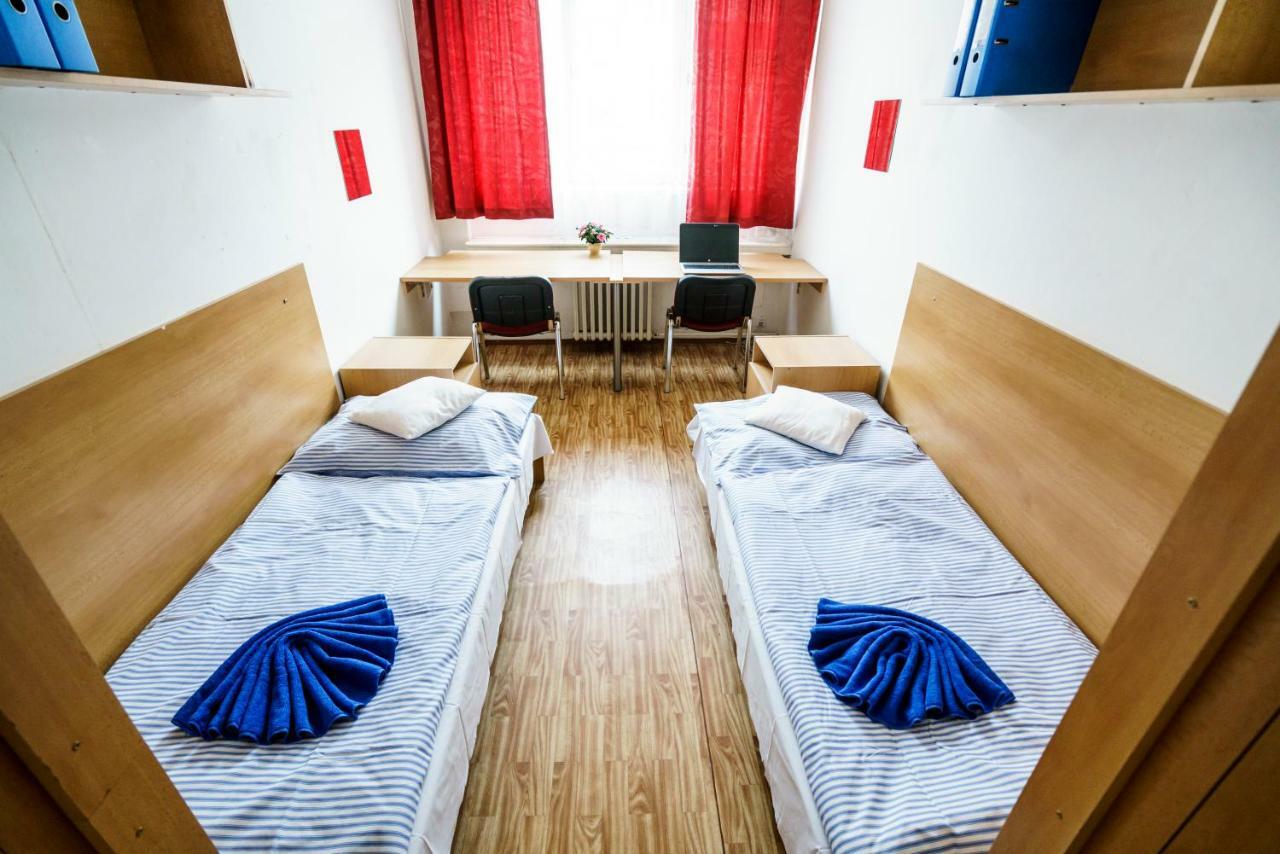 Hostel Sinkule ปราก ภายนอก รูปภาพ